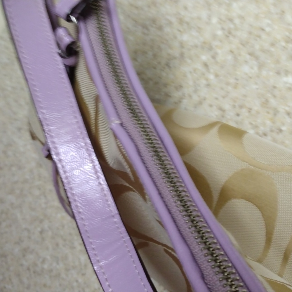 Coach Handbag - Picture 3 of 6